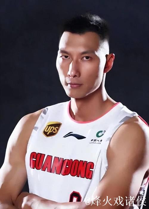 易建联的沉默耐人寻味 还能微微一笑反转吗